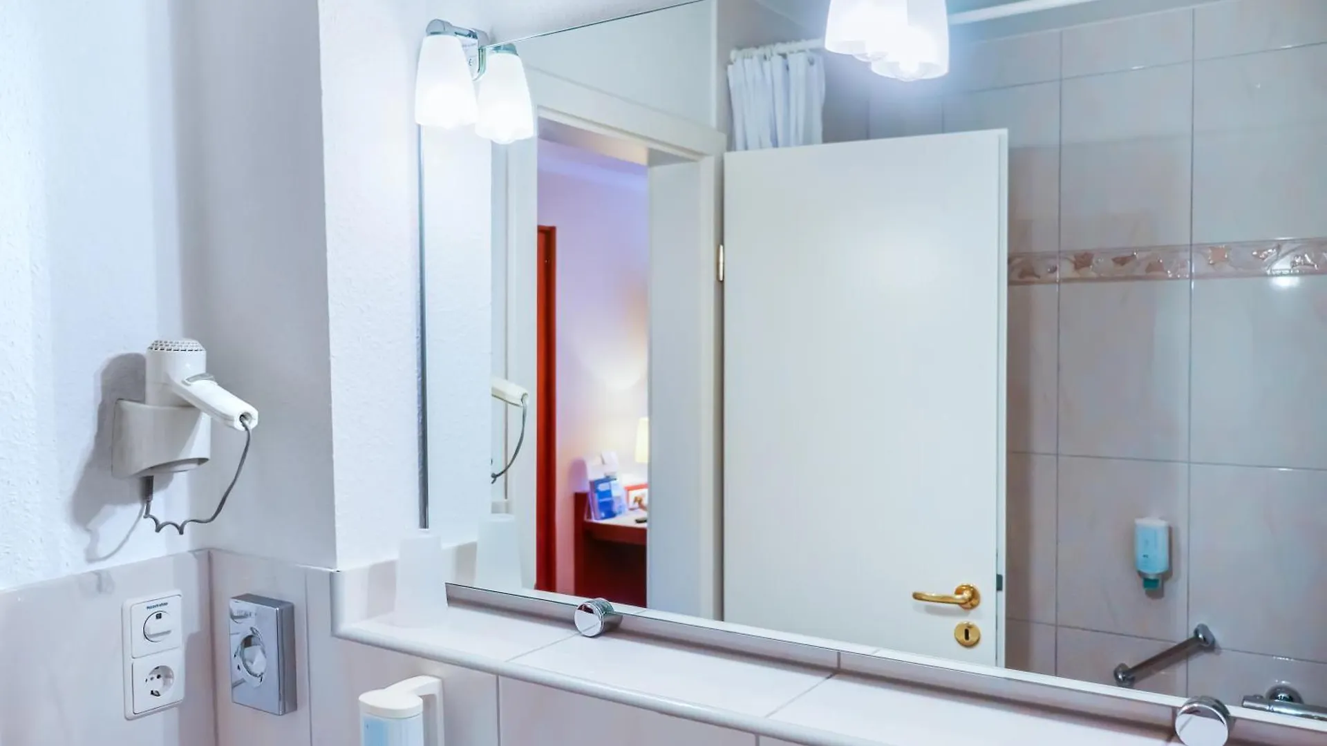 Hotel Muenkel Hannover 3*,